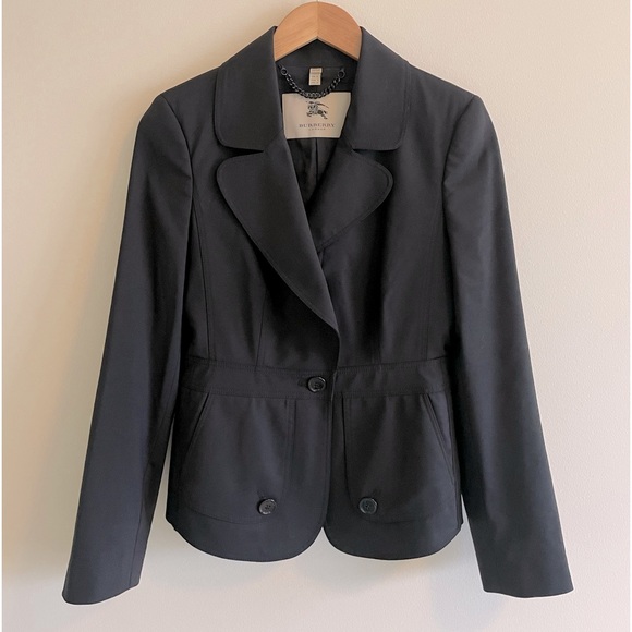 Size 4 Like New Authentic Burberry Blazer - Picture 1 of 17